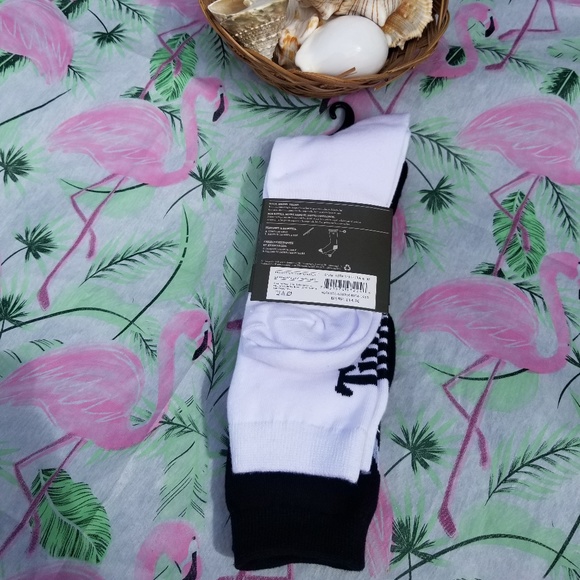 Timberland Men's Logo Crew Socks NWT Black White - Picture 5 of 6